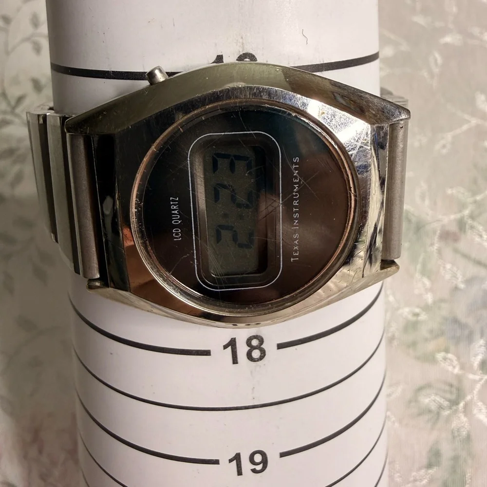 Texas Instruments Silver LCD Smartwatch - Picture 2 of 7